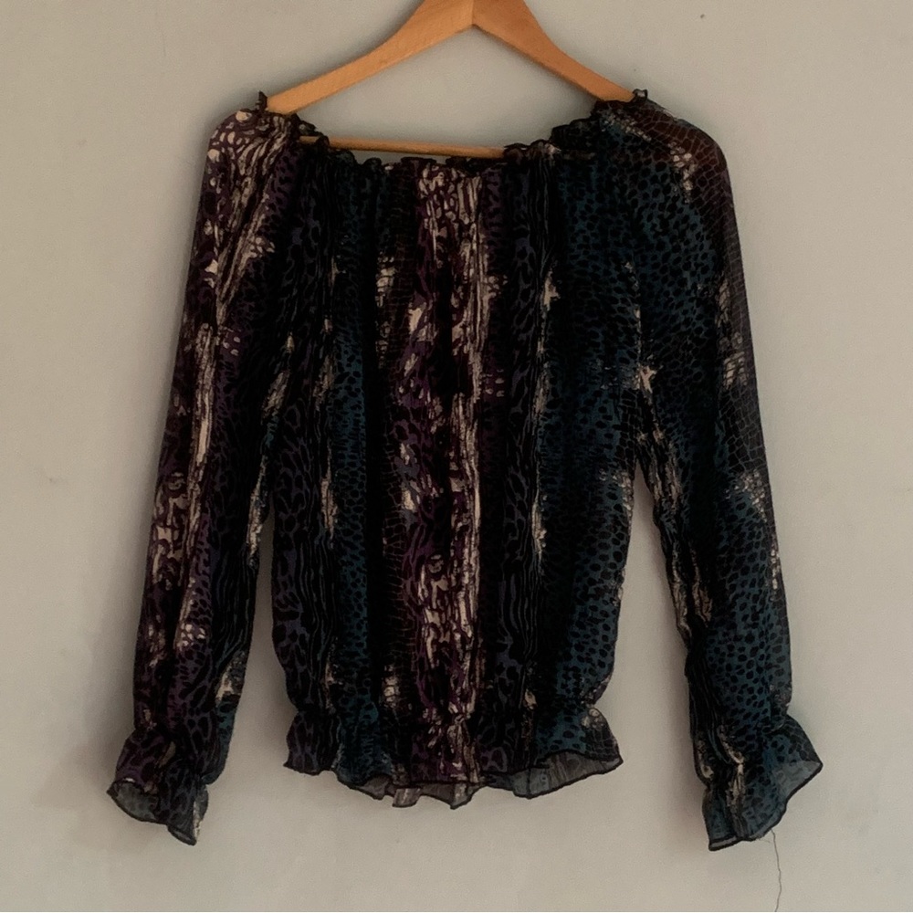 ✨ 2 for 15 ✨ Pattern Sheer Blouse